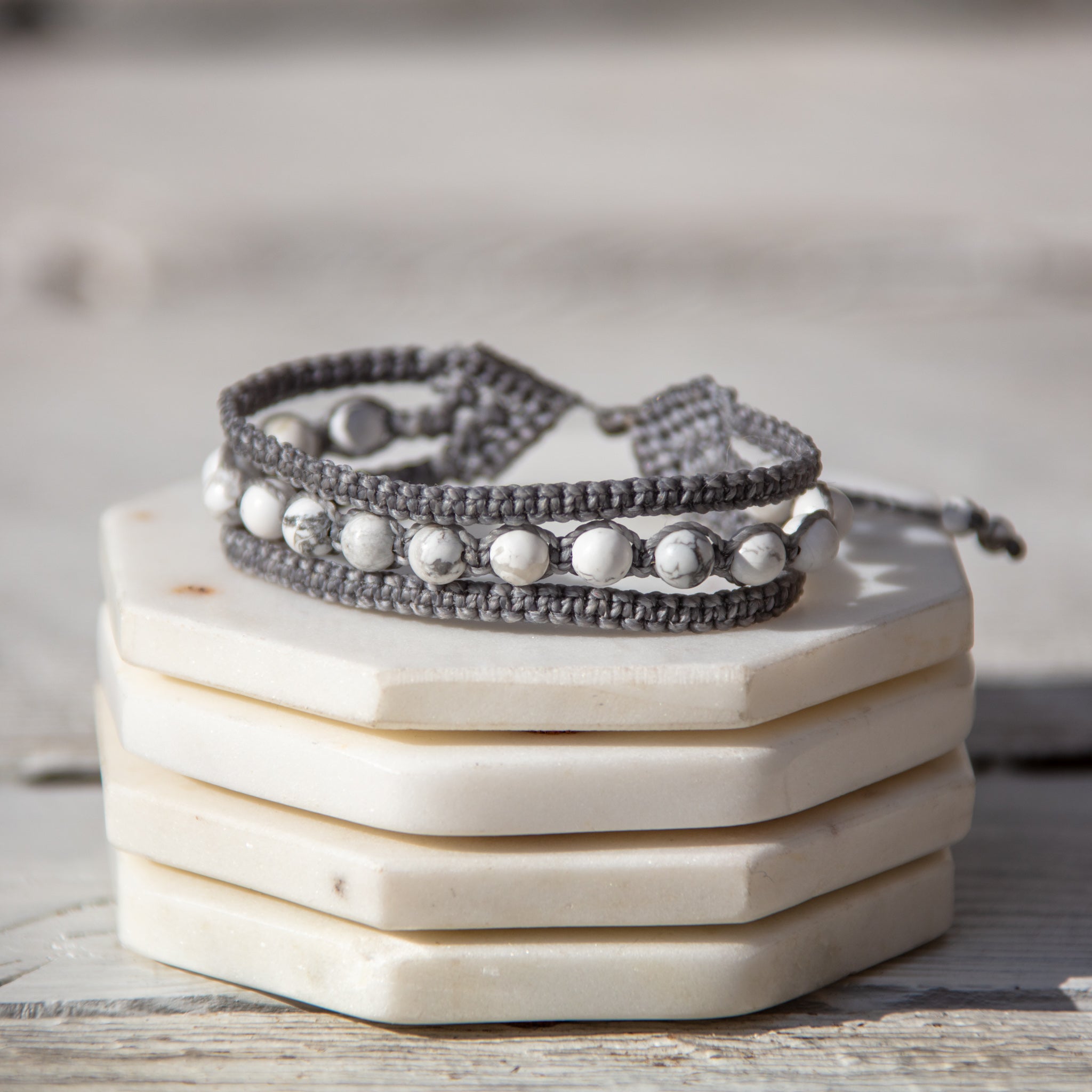 Handmade Howlite Gemstones Bracelet